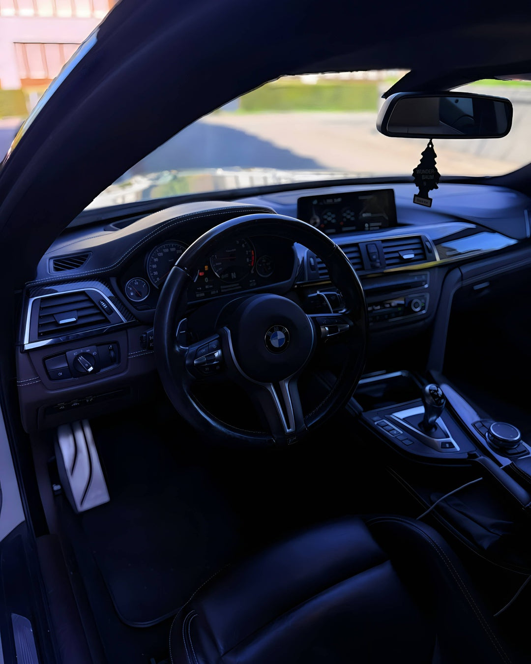 BMW M4 F82 Competition — view 3