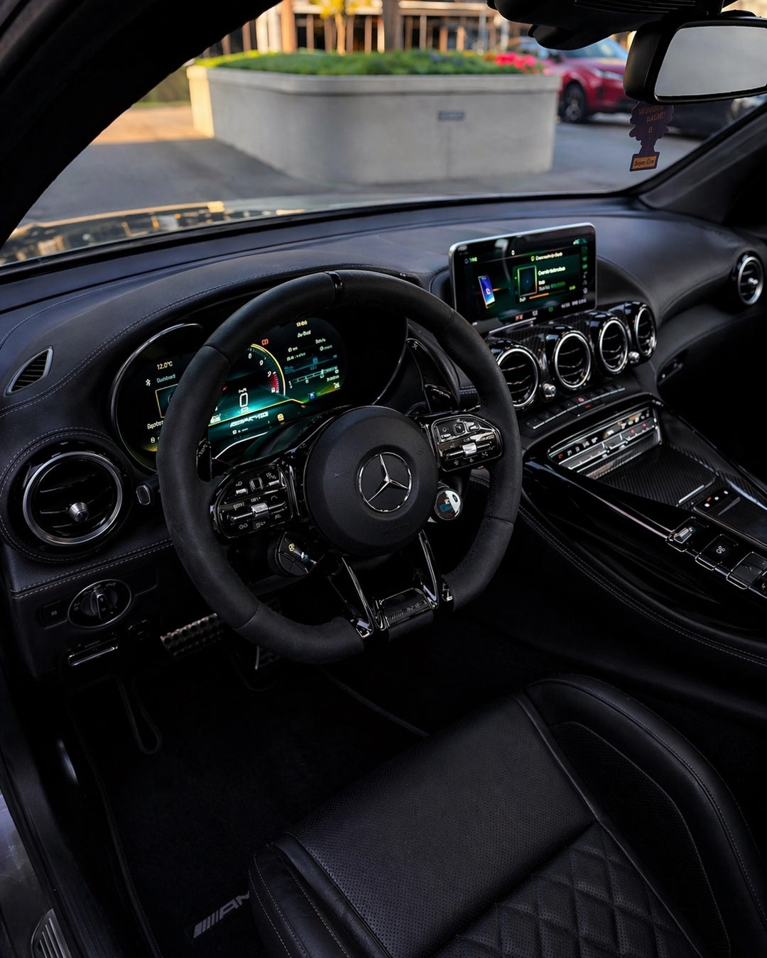 Mercedes-AMG GT C Cabriolet — view 3