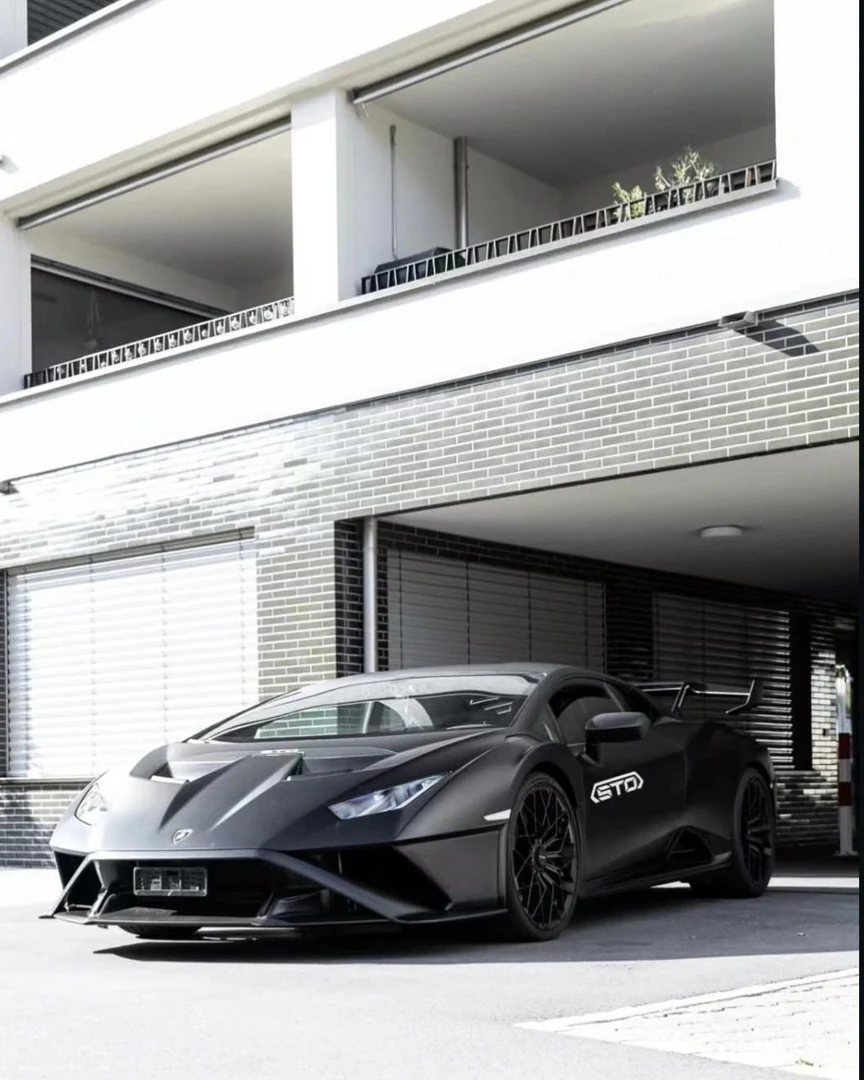 Lamborghini Huracán STO